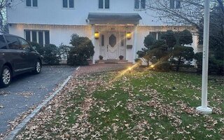 60 Searingtown Rd, Albertson, NY 11507
