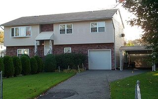 600 Hill St, Uniondale, NY 11553