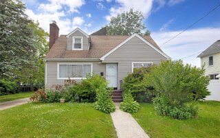 602 Leonard Ave, Uniondale, NY 11553