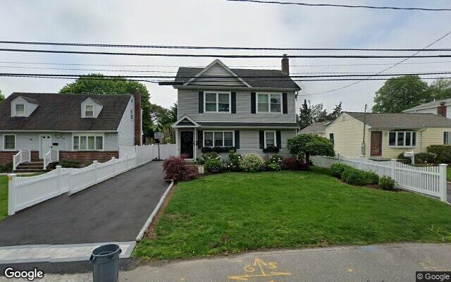 607 3rd Ave, East Northport, NY 11731