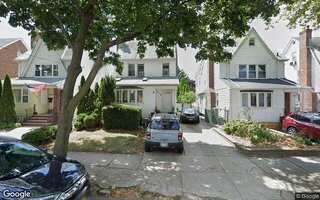 61-36 220th St, Oakland Gardens, NY 11364