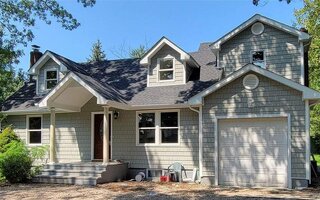 61 Colonial St, East Northport, NY 11731