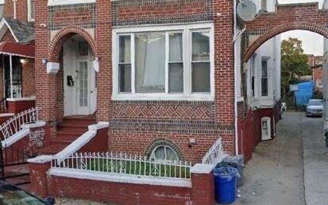 61 E 57th St, Brooklyn, NY 11203