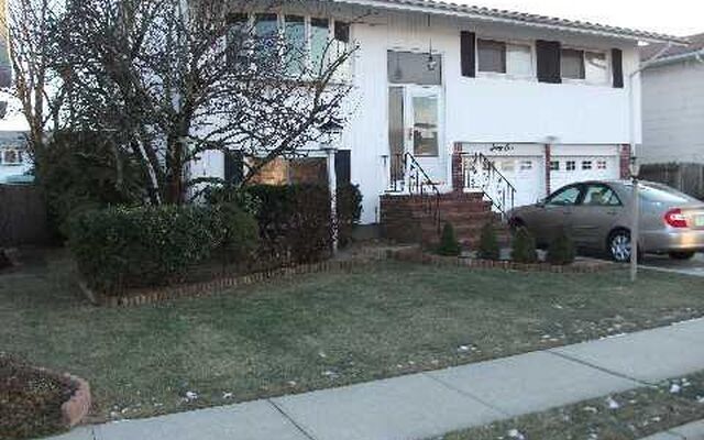 61 Florence Ave, Freeport, NY 11520
