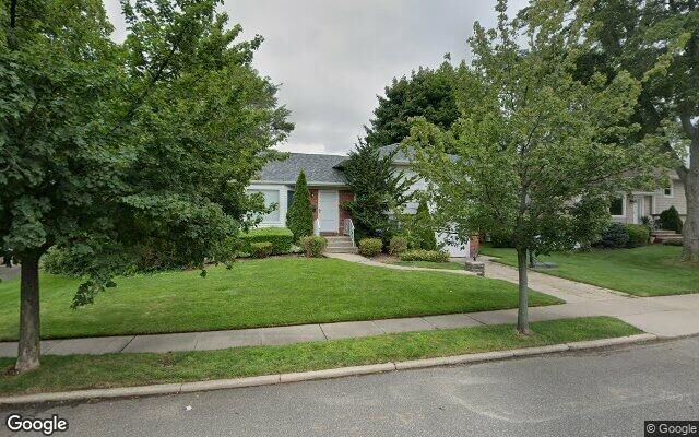 61 Mitchell Ave, Plainview, NY 11803