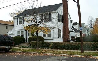 61 Stewart Ave, Garden City, NY 11530