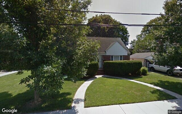 612 Newton Ave, Uniondale, NY 11553