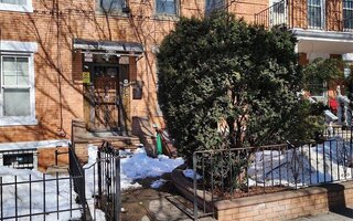 6161 Eliot Ave, Middle Village, NY 11379