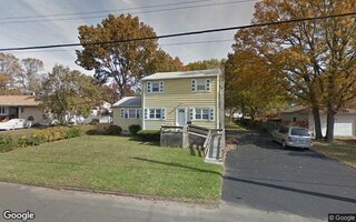 618 Grand Ave, Lindenhurst, NY 11757
