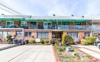 62-34 69th Pl, Middle Village, NY 11379