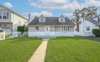 62 Alabama Ave, Hempstead, NY 11550