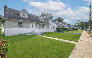 62 Alabama Ave, Hempstead, NY 11550