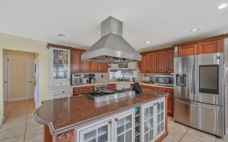 62 Birch St, Lake Grove, NY 11755