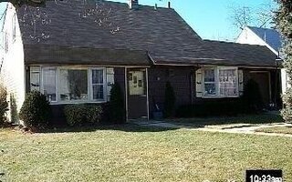 62 Haven Ln, Levittown, NY 11756