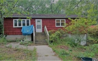 62 Norfleet Ln, Coram, NY 11727