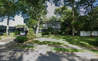 62 Sejon Dr, Sayville, NY 11782