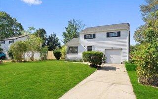 622 Narragansett Ave, Patchogue, NY 11772
