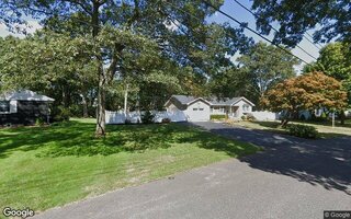 63 Oxbow Rd, Patchogue, NY 11772