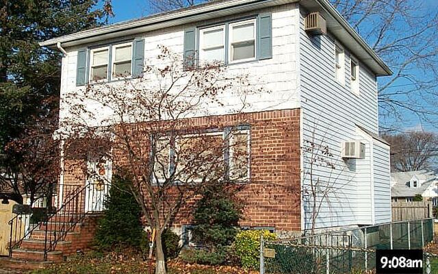 63 Clarendon Dr, Valley Stream, NY 11580