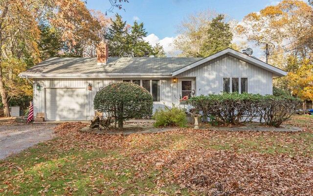 63 Kings Point Rd, East Hampton, NY 11937