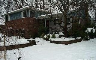 632 Bond Ct, Merrick, NY 11566