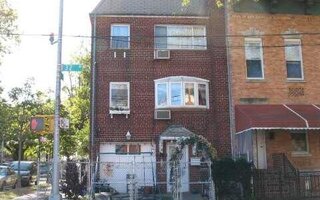 64-20 32nd Ave, Woodside, NY 11377