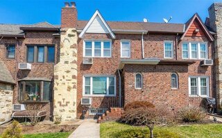 64-61 82nd Pl, Middle Village, NY 11379