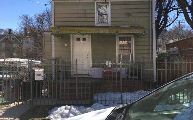 64 Brook St, Staten Island, NY 10301