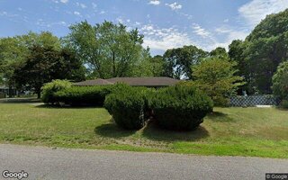 64 Lincoln Ave, Mastic Beach, NY 11951
