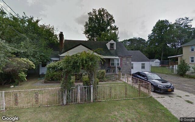 64 Locust Dr, Amityville, NY 11701