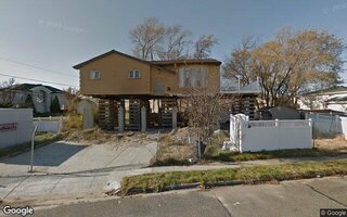 64 Prospect St, Freeport, NY 11520