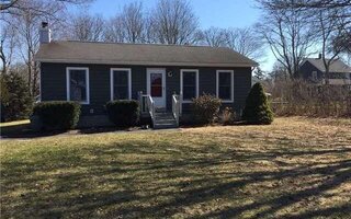 64 Sandy Hollow Ct, Riverhead, NY 11901