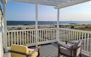 6416 Bch Front Rd, Arverne, NY 11692