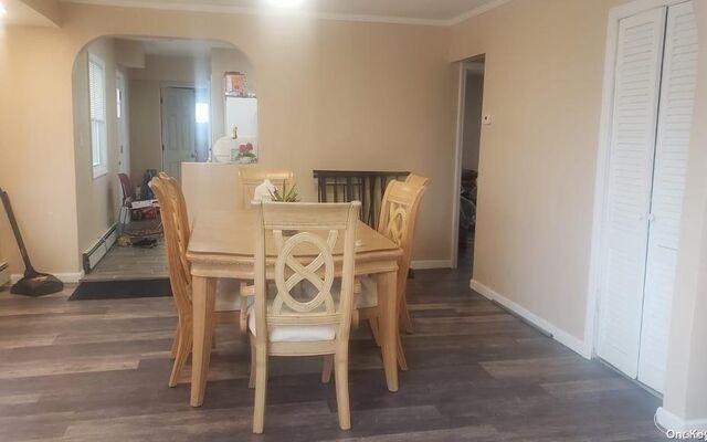 644 Guy Lombardo Ave, Freeport, NY 11520 (Dining Room)