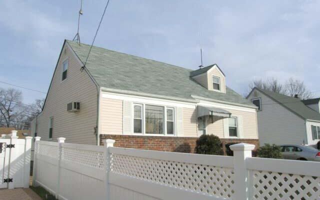 646 Baldwin Dr, West Hempstead, NY 11552