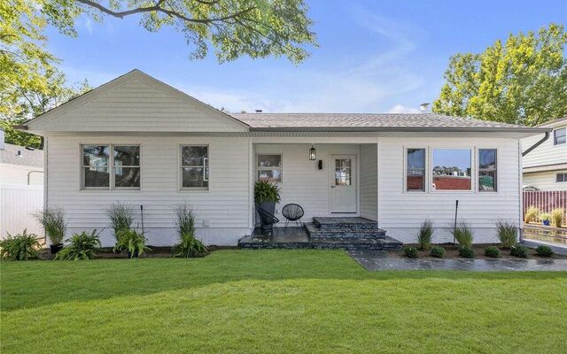 647 Seabury Ave, Franklin Square, NY 11010 (House View)