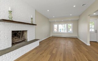 647 Seabury Ave, Franklin Square, NY 11010