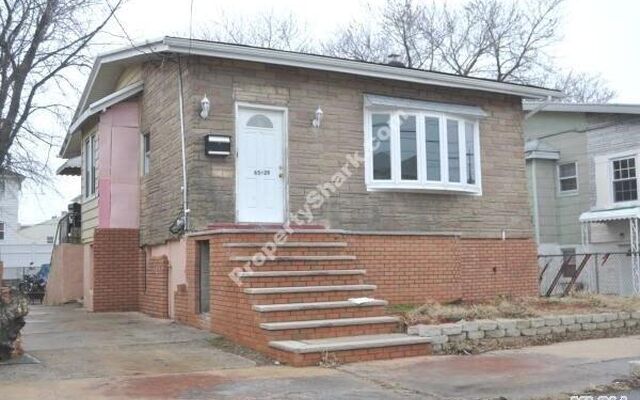 65-29 Bayfield Ave, Arverne, NY 11692