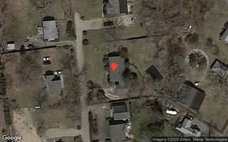 65 B Henry Rd #B, Southampton, NY 11968