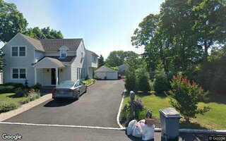 65 Center St, Holbrook, NY 11741