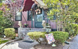 65 Earle Ave, Lynbrook, NY 11563