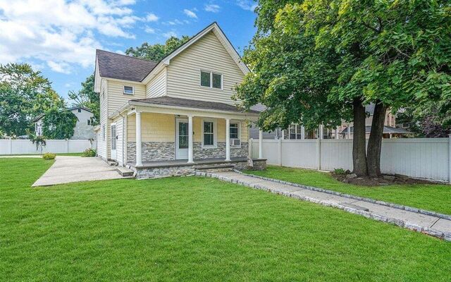 65 Pinebrook Ave, West Hempstead, NY 11552 (Yard)