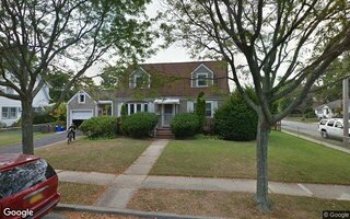 65 Sagamore St, Freeport, NY 11520