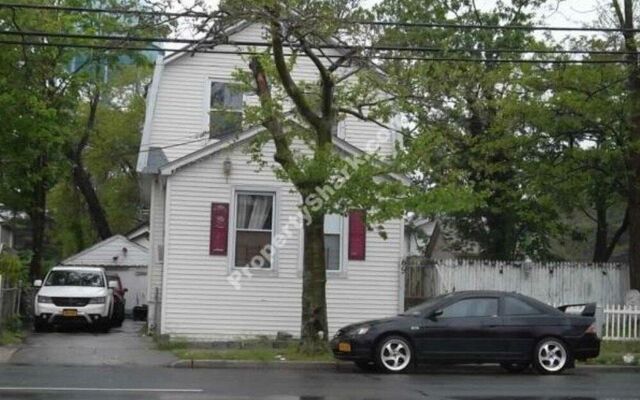 65 W Graham Ave, Hempstead, NY 11550 (Incomplete)