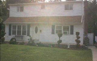 654 Dorothea Ln, Elmont, NY 11003
