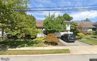 658 Barnard Ave, Woodmere, NY 11598