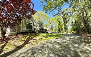 66 Cliff Rd, Port Jefferson, NY 11777