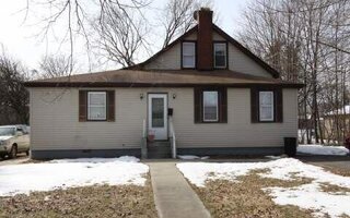 66 Peary St, West Babylon, NY 11704