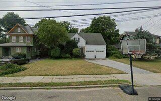 66 Rose Ave, Patchogue, NY 11772