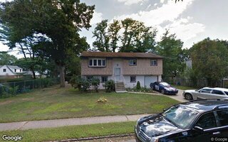 662 Centerwood St, West Babylon, NY 11704